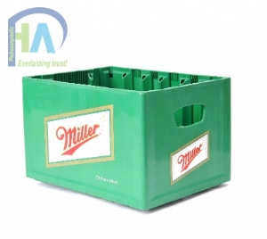 Két bia nhựa Miller 