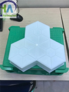 Khuôn gạch 3 lá nhỏ