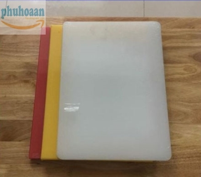 Thớt nhựa màu trắng 400x300x9 mm NTT