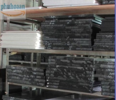 Thớt nhựa Pom màu đen NTT